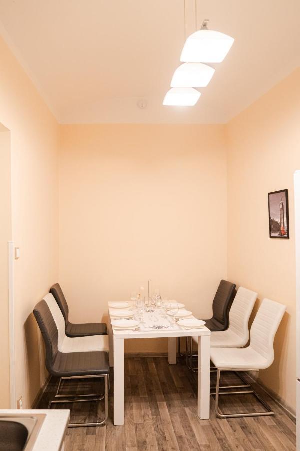 Helen Homestay Vaclavske Namesti 프라하 외부 사진