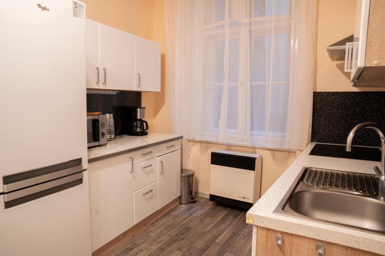 Helen Homestay Vaclavske Namesti 프라하 외부 사진