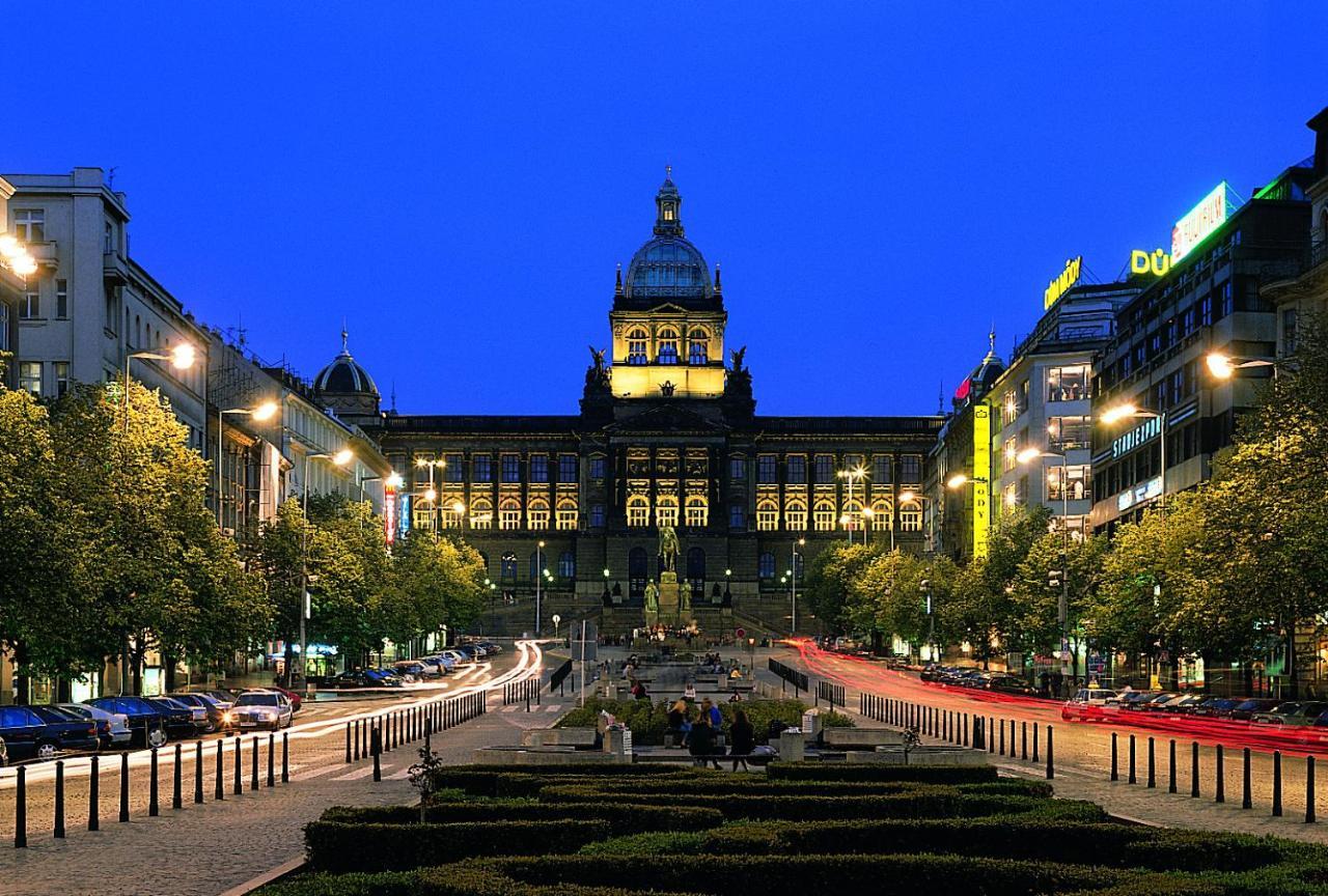 Helen Homestay Vaclavske Namesti 프라하 외부 사진